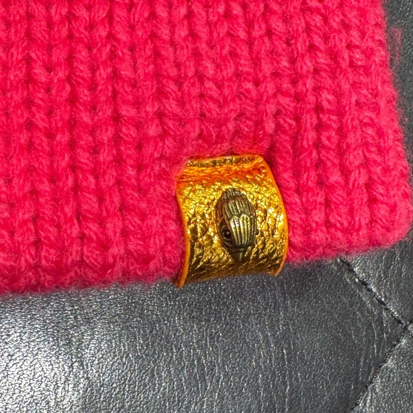 Kurt Geiger Fuzzy Heart Beanie - Picture 6 of 7